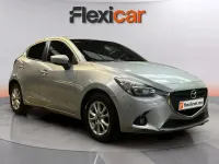 Usado Mazda 2 Luxury 90 CV (66 kW) 2017 Gris Utilitario