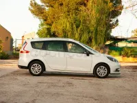 Usado Renault Grand Scénic IV LIMITED 130 CV (95 kW) 2016 Blanco Monovolumen