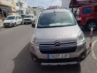 Usado Citroën Berlingo XTR 100 CV (73 kW) 2015 Gris / plata Monovolumen