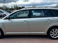 Usado Toyota Avensis Sol 116 CV (85 kW) 2004 Beige Familiar