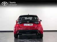 Usado Toyota Yaris Style 130 CV (95 kW) 2026 Rojo Utilitario
