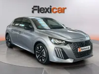 Usado Peugeot 208 Allure 101 CV (74 kW) 2025 Gris Utilitario