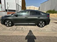 Usado Hyundai Ioniq Style 141 CV (103 kW) 2022 Gris Utilitario