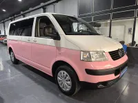 Usado VW Caravelle Comfortline 102 CV (75 kW) 2008 Rosa Van