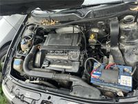 Usado Seat Leon Sport 105 CV (77 kW) 2001 Negro Utilitario