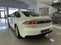 Usado Peugeot 508 Active 130 CV (95 kW) 2023 Blanco Berlina