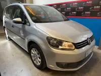 Usado VW Touran Edition 105 CV (77 kW) 2014 Gris / plata Monovolumen