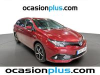 Usado Toyota Auris Hybrid 136 CV (100 kW) 2018 Rojo Familiar