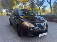 Usado Lancia Ypsilon Gold 69 CV (50 kW) 2014 Negro Utilitario