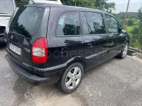 Usado Opel Zafira Elegance 100 CV (73 kW) 2005 Negro Monovolumen