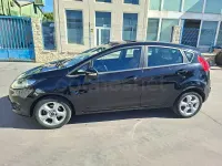 Usado Ford Fiesta Trend 90 CV (66 kW) 2009 Negro Berlina