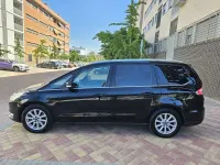 Usado Ford Galaxy Titanium 150 CV (110 kW) 2017 Negro Monovolumen