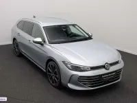 Usado VW Passat 204 CV (150 kW) 2024 Plateado Familiar