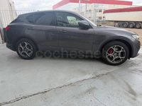Usado Alfa Romeo Stelvio Super 190 CV (139 kW) 2022 Gris / plata SUV