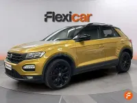 Usado VW T-Roc Advance 150 CV (110 kW) 2022 Amarillo SUV