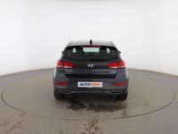 Usado Hyundai i30 120 CV (88 kW) 2022 Gris Berlina