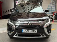 Usado Mitsubishi Outlander P-HEV 203 CV (149 kW) 2018 Negro SUV