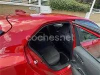 Usado Toyota Corolla Active 122 CV (89 kW) 2020 Rojo Berlina