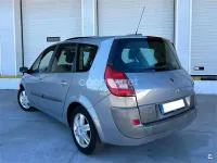 Usado Renault Scenic E-Tech Authentique 120 CV (88 kW) 2005 Gris / plata Monovolumen