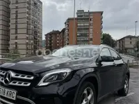Usado Mercedes GLA200 136 CV (100 kW) 2018 Negro SUV
