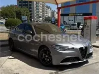 Usado Alfa Romeo Giulia Super 180 CV (132 kW) 2017 Gris / plata Berlina