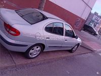 Begagnad Renault Mégane 110 HK (80 kW) 1999 Grå Sedan