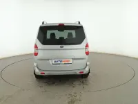 Usado Ford Tourneo Courier Titanium 95 CV (69 kW) 2017 Gris Monovolumen
