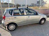 Usado Chevrolet Kalos SX 94 CV (69 kW) 2004 Gris / plata Berlina