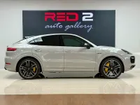 Usado Porsche Cayenne 680 CV (500 kW) 2019 Gris / plata SUV