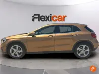Usado Mercedes GLA200 Urban 136 CV (100 kW) 2017 Amarillo SUV