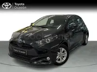 Usado Toyota Yaris Hybrid Business Edition 116 CV (85 kW) 2023 Negro Berlina