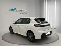 Usado Peugeot 208 Active 102 CV (75 kW) 2022 Blanco metalizado Utilitario
