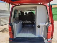 Usado VW Caravelle Trendline 102 CV (75 kW) 2016 Rojo Monovolumen