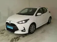Usado Toyota Yaris Hybrid Active 116 CV (85 kW) 2022 Blanco Utilitario