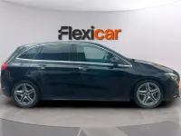 Usado Mercedes B180 116 CV (85 kW) 2022 Negro Utilitario