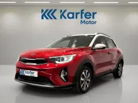 Usado Kia Stonic 120 CV (88 kW) 2022 Rojo SUV