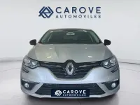 Usado Renault Mégane 100 CV (73 kW) 2018 Gris / plata Berlina