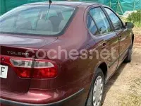 Usado Seat Toledo Stella 105 CV (77 kW) 2002 Granate Berlina