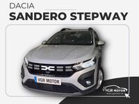 Usado Dacia Sandero Essentiel 91 CV (66 kW) 2023 Gris / plata Berlina