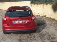 Usado Ford Focus Trend 115 CV (84 kW) 2011 Granate Berlina