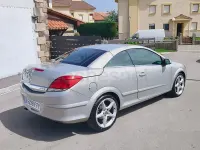 Usado Opel Astra Enjoy 150 CV (110 kW) 2007 Beige Descapotable