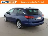 Usado Opel Astra Elegance 145 CV (106 kW) 2019 Azul Familiar