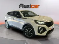 Usado Peugeot 2008 Active 101 CV (74 kW) 2023 Blanco SUV
