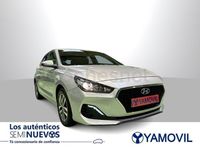 Usado Hyundai i30 120 CV (88 kW) 2021 Gris / plata Berlina