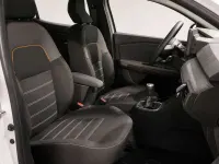 Usado Dacia Sandero Comfort 91 CV (66 kW) 2022 Blanco Utilitario