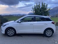 Usado Hyundai i20 84 CV (61 kW) 2018 Blanco Berlina