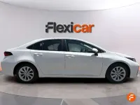 Usado Toyota Corolla 125 CV (91 kW) 2022 Blanco Berlina
