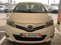 Usado Toyota Yaris Active 98 CV (72 kW) 2014 Blanco Utilitario
