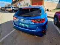 Usado Kia Ceed 136 CV (100 kW) 2022 Azul Utilitario