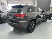 Usado Jeep Grand Cherokee Trailhawk 250 CV (183 kW) 2018 Gris SUV